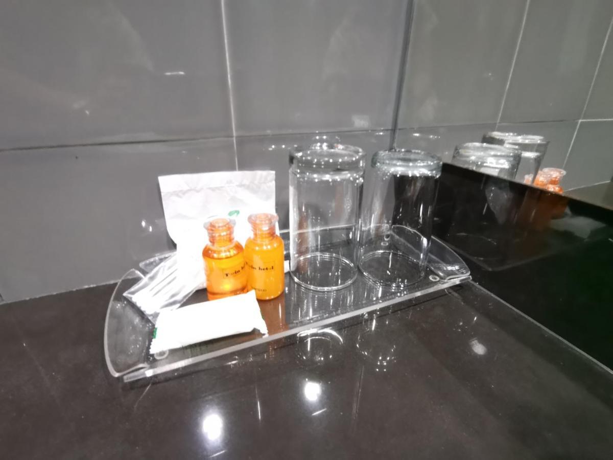 Twin Hotel Phuket Екстериор снимка